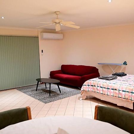Spacious Studio In Alicesprings Queenbed+Ksairbed Alice Springs Exterior photo