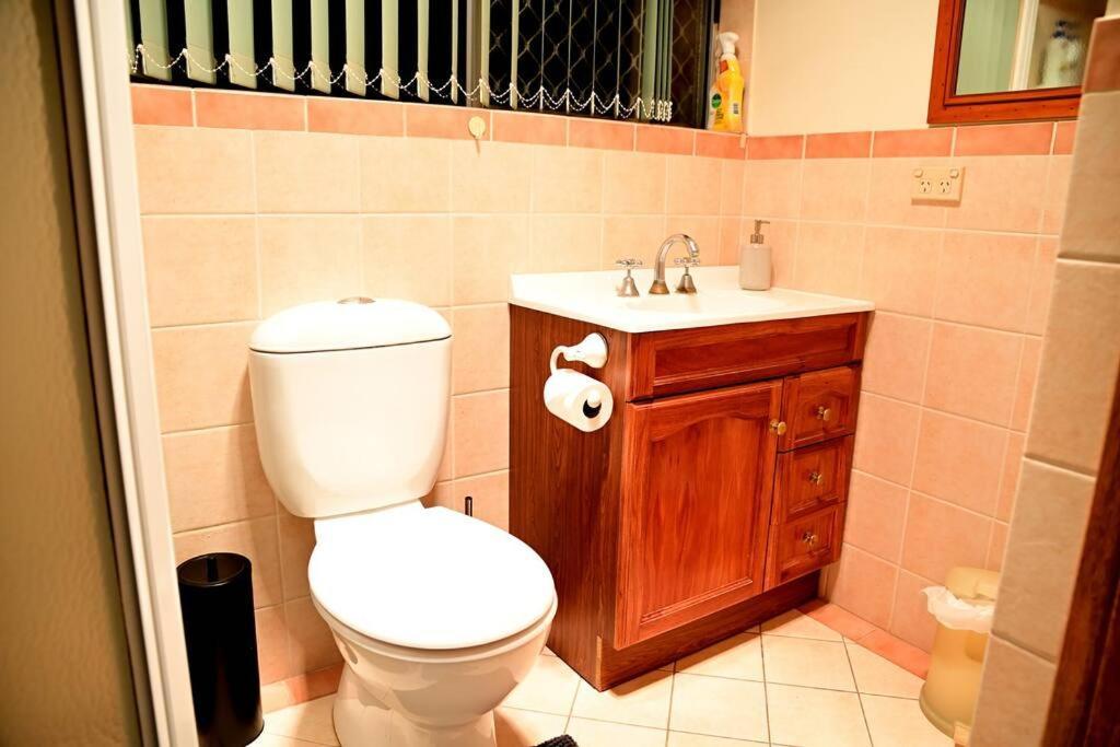 Spacious Studio In Alicesprings Queenbed+Ksairbed Alice Springs Exterior photo