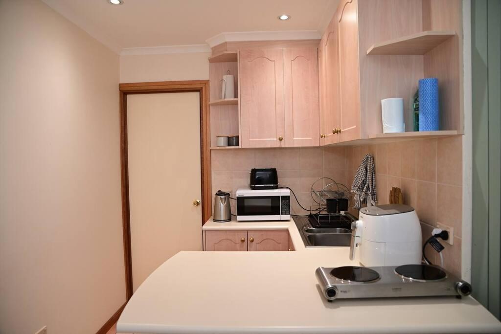 Spacious Studio In Alicesprings Queenbed+Ksairbed Alice Springs Exterior photo