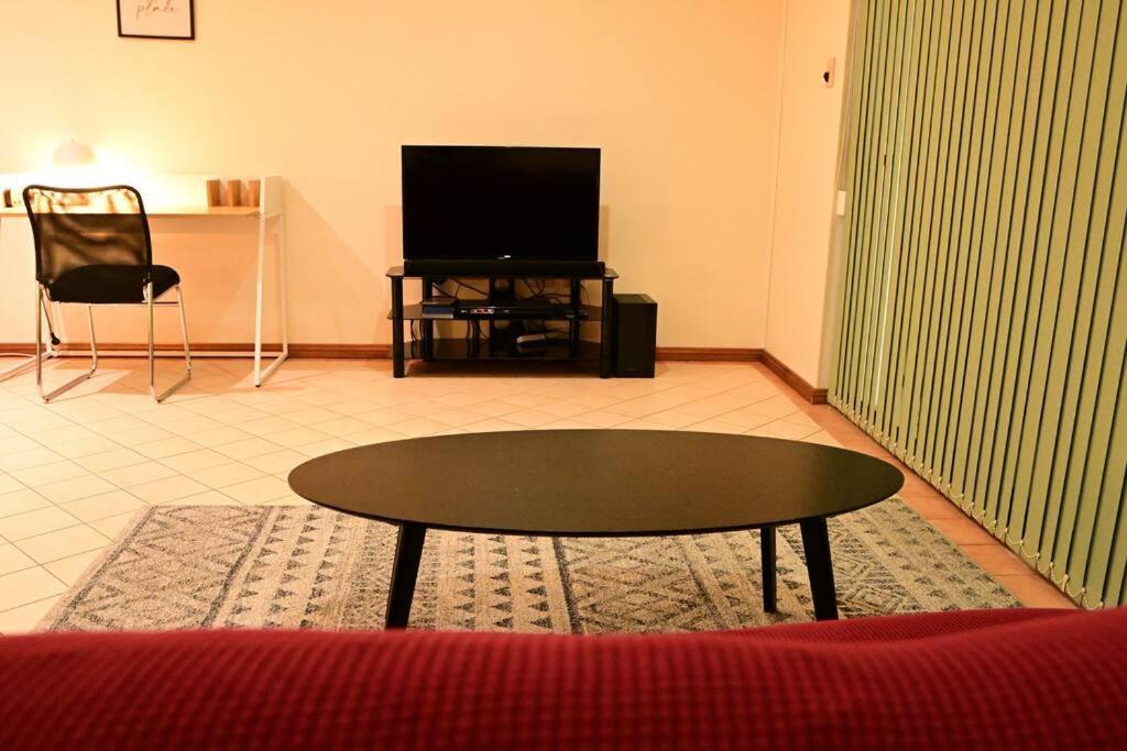 Spacious Studio In Alicesprings Queenbed+Ksairbed Alice Springs Exterior photo