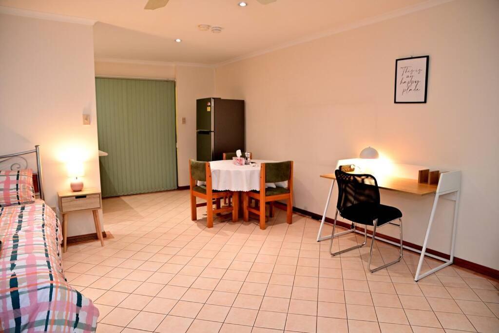 Spacious Studio In Alicesprings Queenbed+Ksairbed Alice Springs Exterior photo