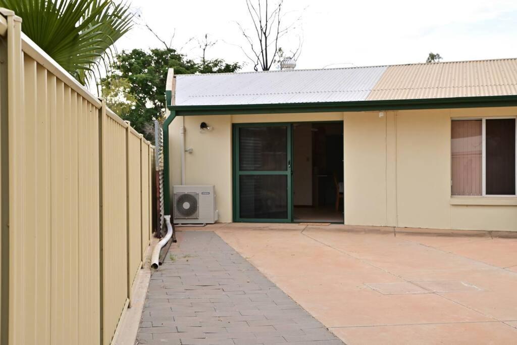 Spacious Studio In Alicesprings Queenbed+Ksairbed Alice Springs Exterior photo